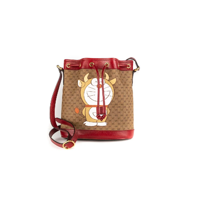 Ladies Gucci shoulder bags with a magnetic - closure flapLadies Gucci shoulder bags with a magnetic - closure flapGucci x Doraemon Bucket Bag Red