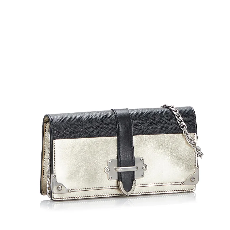 Ladies Prada Galleria bags with a textured leather surface for a more tactile lookPrada Cahier Wallet On Chain lARuKJ