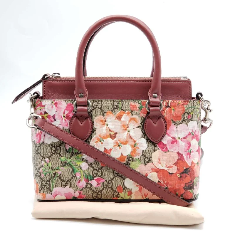 Ladies Gucci shoulder bags with a wide - width strapLadies Gucci shoulder bags with a wide - width strapGucci Bloom Pink Shoulder Bag