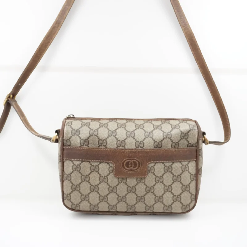 Gucci Marmont bags for women with a contrast - colored interiorGucci Marmont bags for women with a contrast - colored interiorGucci Læder Crossbody