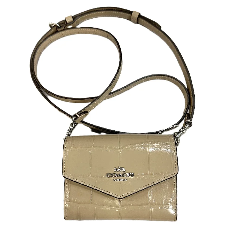 Ladies Coach crossbody bags with a wide - width strap for comfortCrossbody Designer By Coach, Size: Small