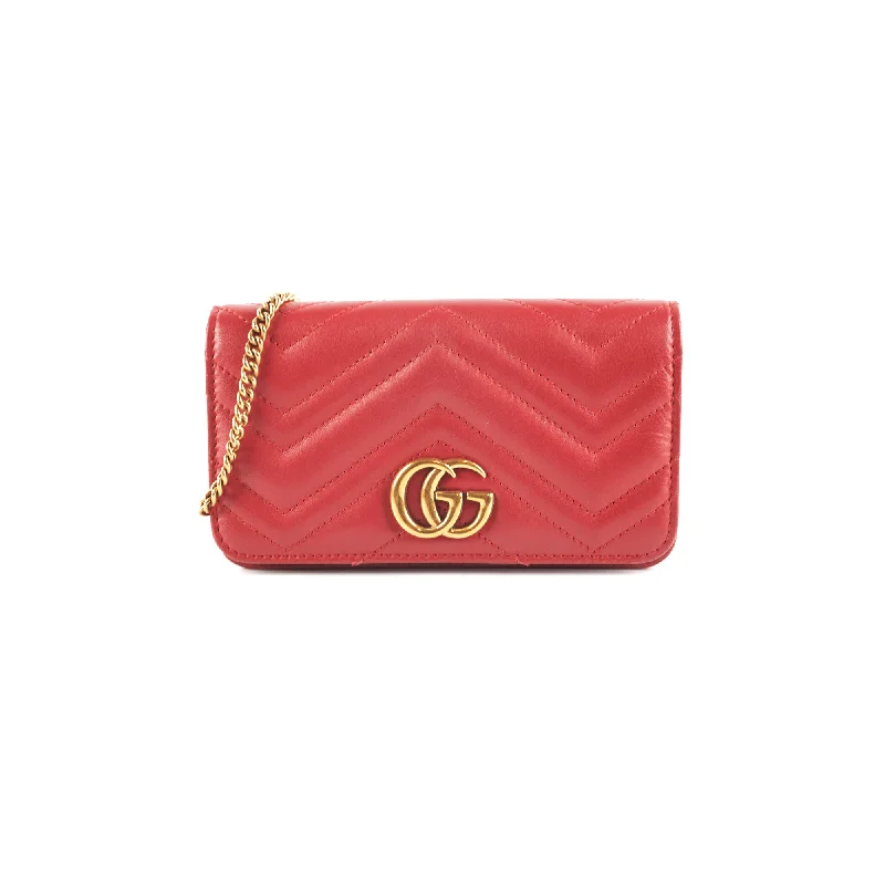 Gucci backpacks for women with a multi - pocket designGucci backpacks for women with a multi - pocket designGucci Chevron Wallet On Chain (Red)