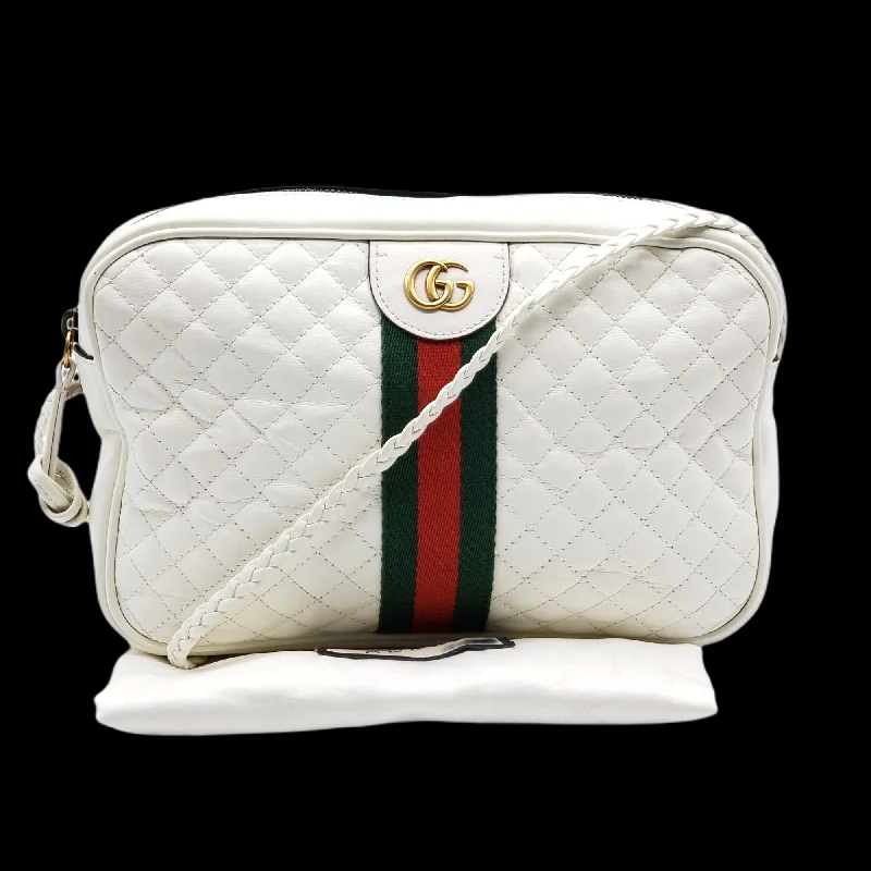 Women Gucci bags with a front - zip pocket for small itemsWomen Gucci bags with a front - zip pocket for small itemsGucci Quilted Small Crossbody Bag