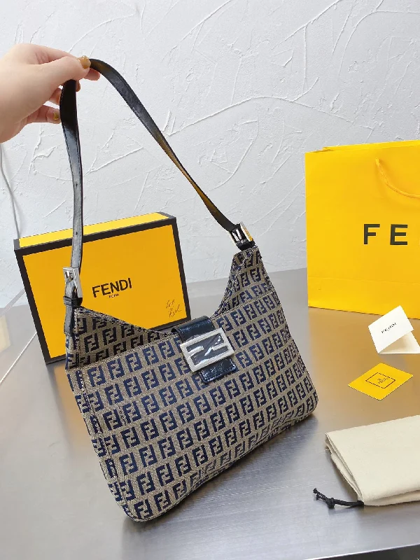 Fendi crossbody bags with a convertible strap that can be worn multiple waysEN   Designer bags by Fendi 231