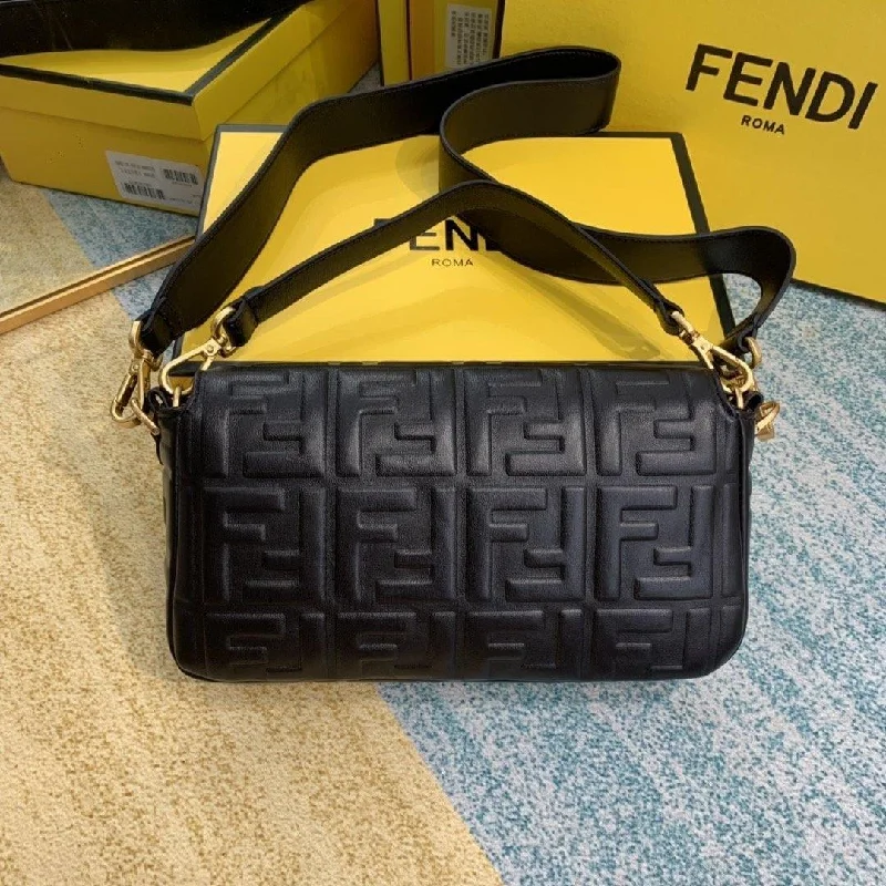 Ladies Fendi Peekaboo bags with a front - pocket organizer for quick access to essentialsFendi baguette Bag