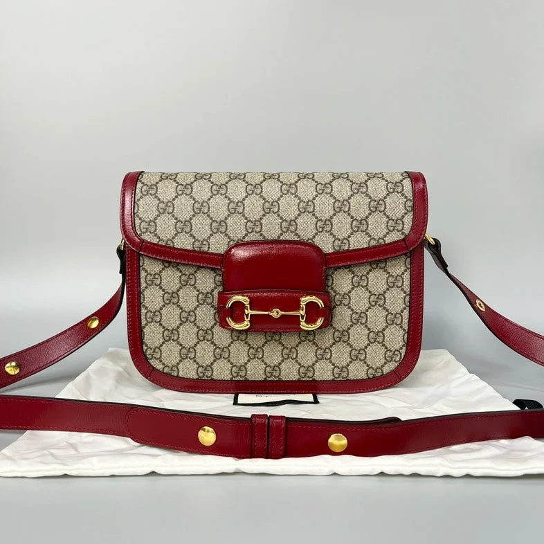 Women Gucci tote bags in GG Supreme canvas for a branded feelWomen Gucci tote bags in GG Supreme canvas for a branded feelGucci 1955 Beige Red Canvas Leather Crossbody Bag Medium