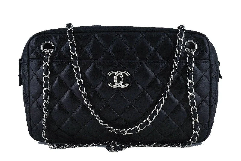 Chanel bags for women with a taste for high fashionChanel Black Classic 2.55 Camera Case Bag