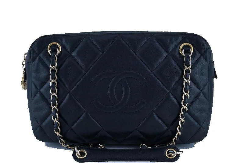 Chanel New Arrival Handbag with Gold HardwareChanel Black Classic Quilted Camera Case Bag