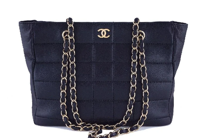 Chanel All - Match Handbag for Versatile StylingChanel Black Classic Quilted Shopper Tote with Gold Chain Bag