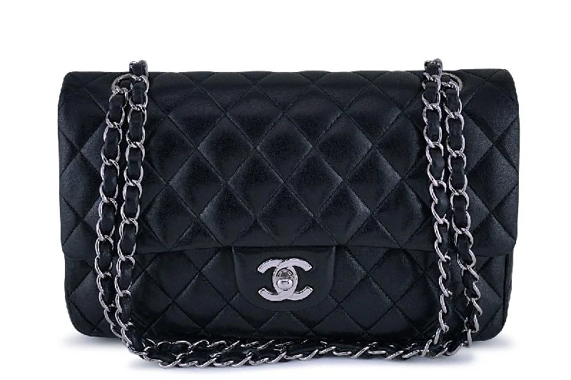 Chanel bags for a polished and professional appearanceChanel Black Lambskin Medium Classic 2.55 Double Flap Bag SHW