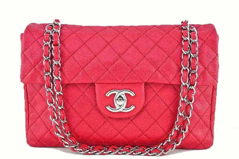 Chanel Quilted Leather Shoulder Bag for FashionistasChanel Caviar Fuchsia Pink-Red 13in. Maxi Quilted Classic 2.55 Jumbo Flap Bag