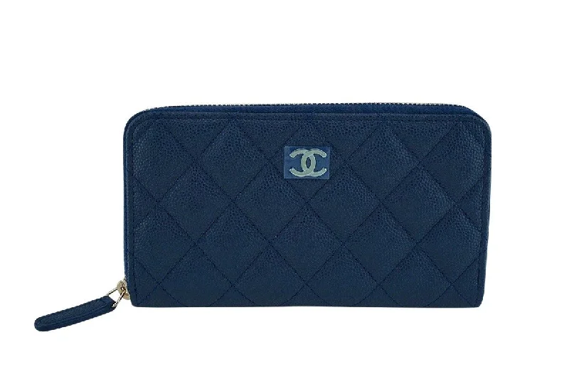 Chanel Chain Strap Handbag for Everyday UseNew 17S Chanel Blue Compact Zip Around Small Card Wallet Case